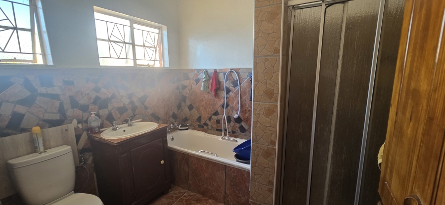 5 Bedroom Property for Sale in Rhodesdene Northern Cape